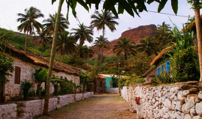 CABO VERDE-Combinado Histórico (Isla de Sal &Isla de Santiago) desde península