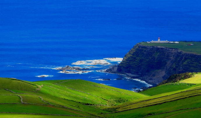 Excursiones opcionales Flores y Corvo (Azores)